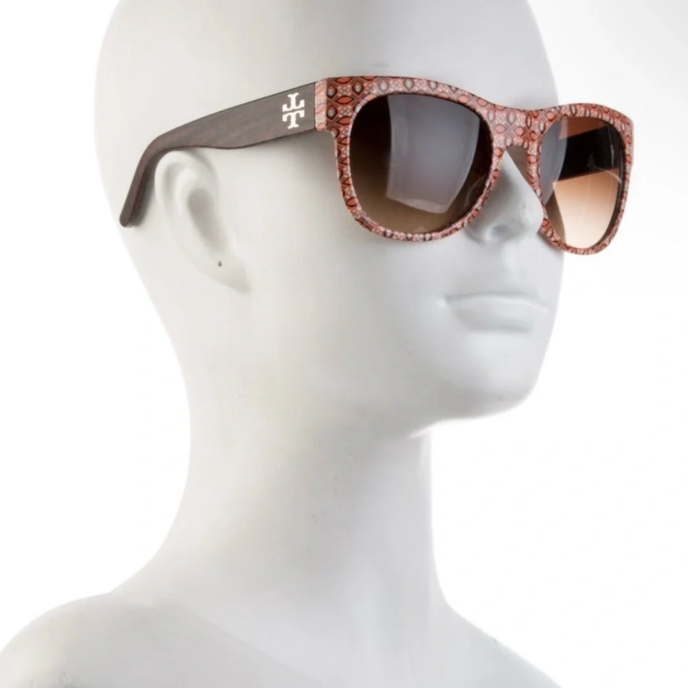 Like new Tory Burch Cat-Eye Sunglasses